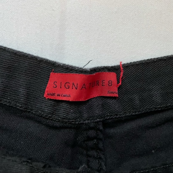 Signature8 High Rise Shorts - Picture 2 of 3
